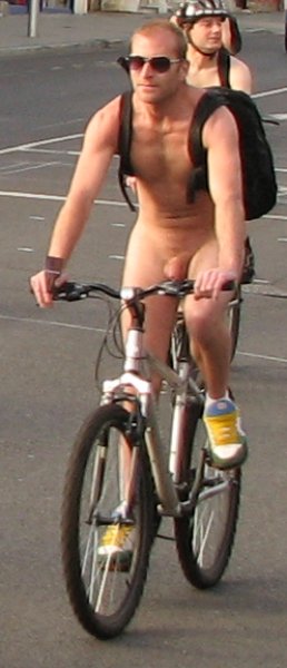 Naked cyclists k