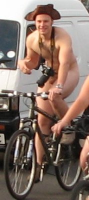 Naked cyclists k8