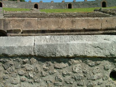b7 Pompeii arena