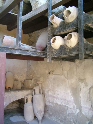 g4 Herculaneum pots.jpg