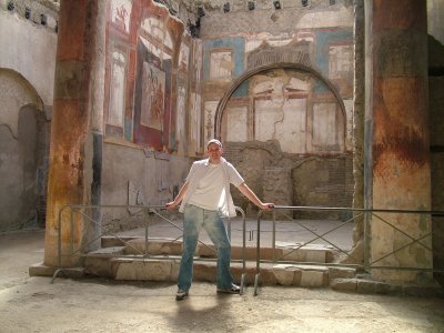 h7 Herculaneum temple.jpg