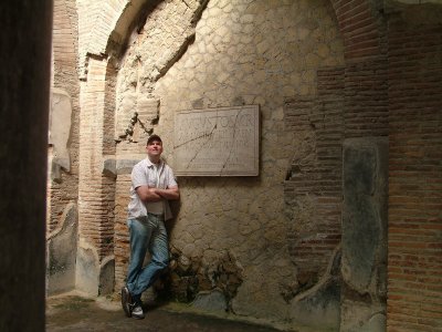 i1 Herculaneum letters.jpg