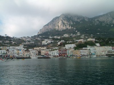 j2 Capri harbor.jpg