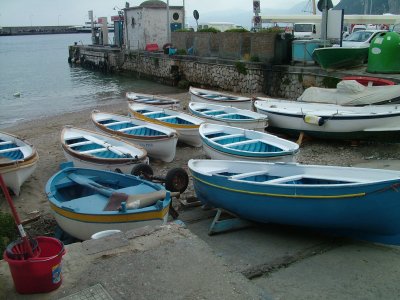 j9 Capri boats.jpg