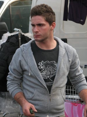 e Angry chestnut seller
